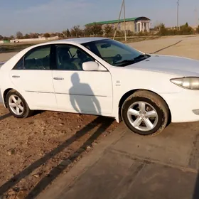 Toyota Camry 2004