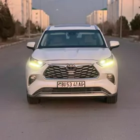 Toyota Highlander 2020