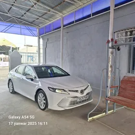 Toyota Camry 2019