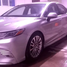 Toyota Camry 2018