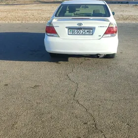 Toyota Camry 2004