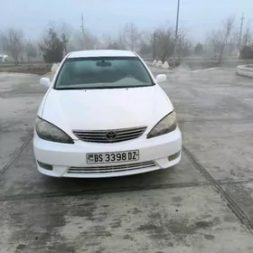 Toyota Camry 2005