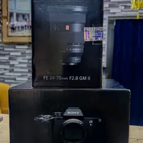 Sony A7 R5