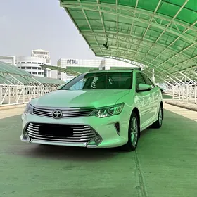 Toyota Camry 2016