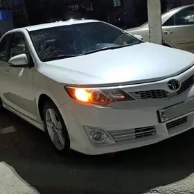 Toyota Camry 2013