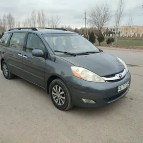 Toyota Sienna 2006