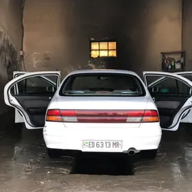 Nissan Cefiro 1995