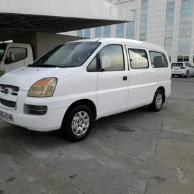 Hyundai H-1 2005