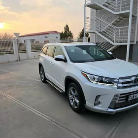 Toyota Highlander 2019