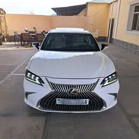 Lexus ES 350 2019