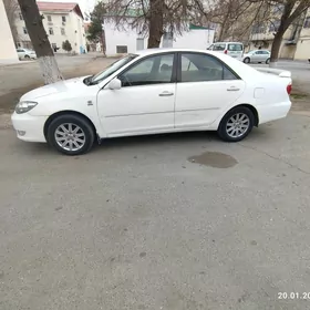 Toyota Camry 2004