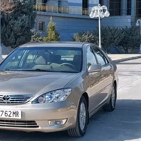 Toyota Camry 2004