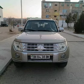 Mitsubishi Pajero 2008