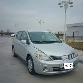 Nissan Versa 2012