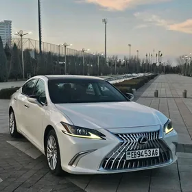 Lexus ES 350 2019