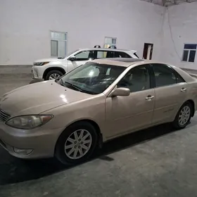 Toyota Camry 2004