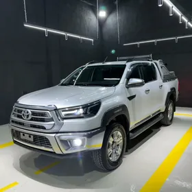 Toyota Hilux 2023