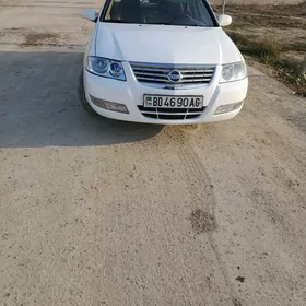 Nissan Sunny 2010