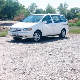 Toyota Sienna 2000