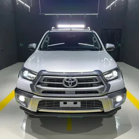 Toyota Hilux 2023