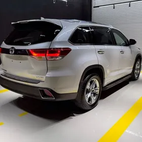 Toyota Highlander 2017