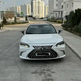 Lexus ES 350 2022