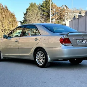 Toyota Camry 2004