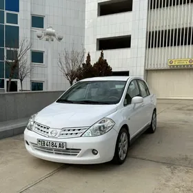 Nissan Tiida 2009