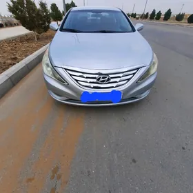 Hyundai Sonata 2010