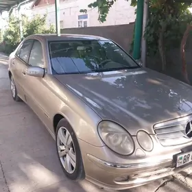 Mercedes-Benz E320 2003