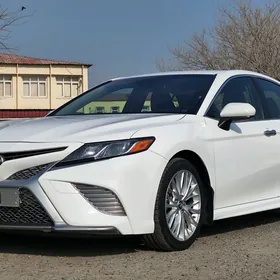 Toyota Camry 2018