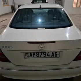 Mercedes-Benz E320 2003