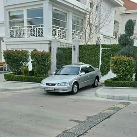 Toyota Camry 2000