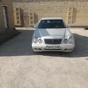 Mercedes-Benz E320 2000