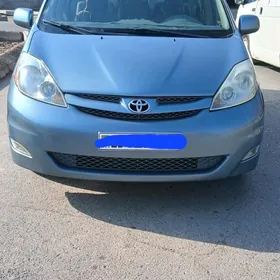 Toyota Sienna 2008