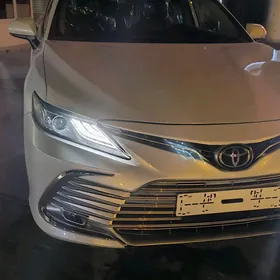 Toyota Camry 2020