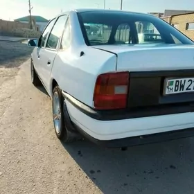 Opel Vectra 1990