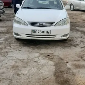 Toyota Camry 2004