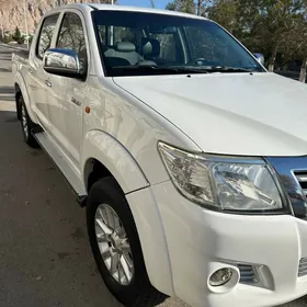 Toyota Hilux 2014