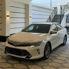 Toyota Camry 2017