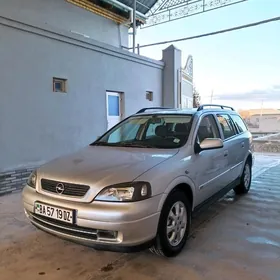 Opel Astra 2004