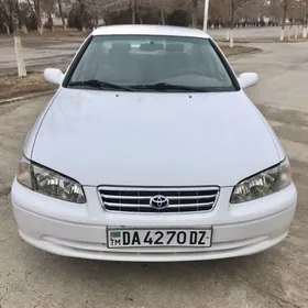 Toyota Camry 2000