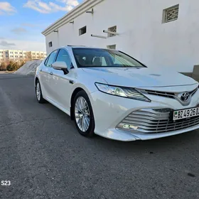 Toyota Camry 2020