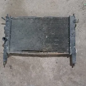 Радиатор Radiator Opel 1,6