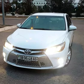 Toyota Camry 2015