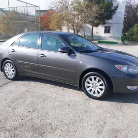 Toyota Camry 2004