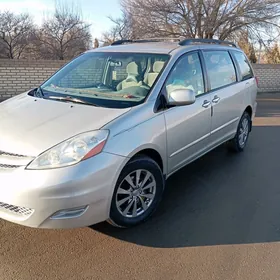 Toyota Sienna 2008