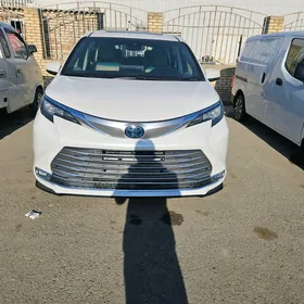 Toyota Sienna 2021