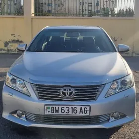 Toyota Camry 2013