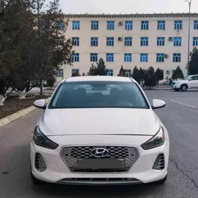 Hyundai Elantra GT 2018